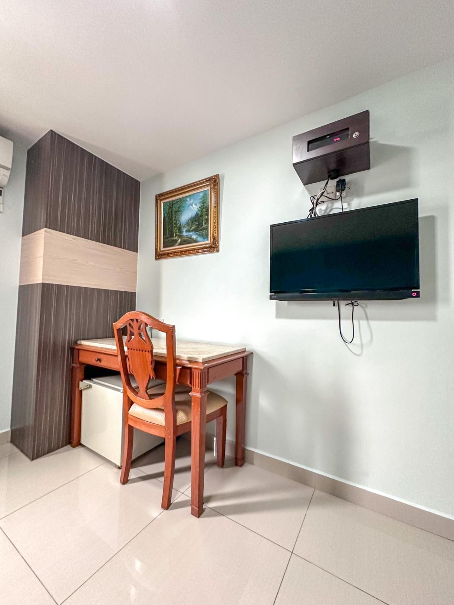 G Star Hotel Pantai Remis Εξωτερικό φωτογραφία